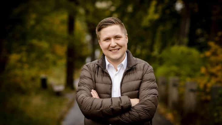 Niklas Sigvardsson, riksdagsledamot för Socialdemokraterna, vill skydda Vättern. 