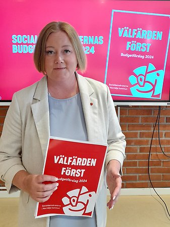 Ulrika Falk (S), oppositionsråd presenterar budgeten